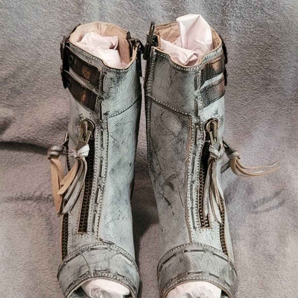 FREEBIRD by Steven Zombi Ice Bootie - Size 8 - LIMITED EDITION - Picture 3 of 8